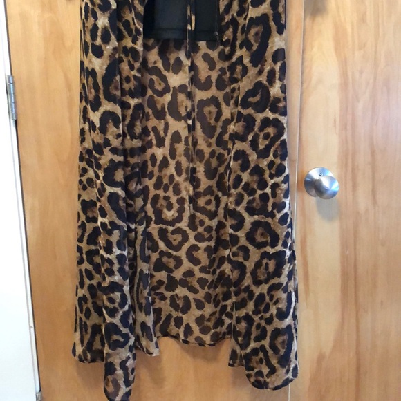 Forever 21 Sheer Cape - Picture 4 of 6